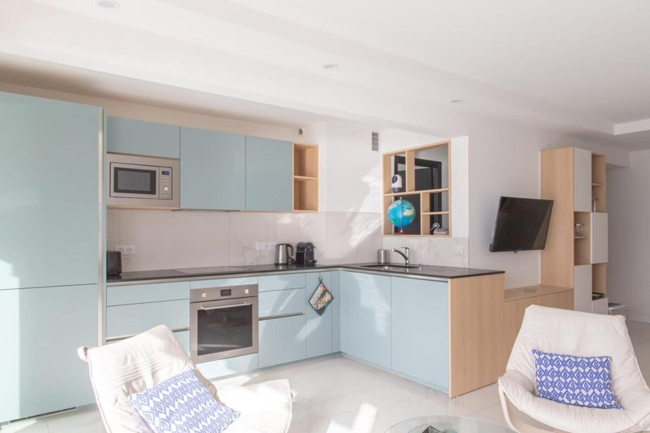 Air-Conditioned Apartment With Sea View And At The Foot Of The Beaches Антіб Екстер'єр фото
